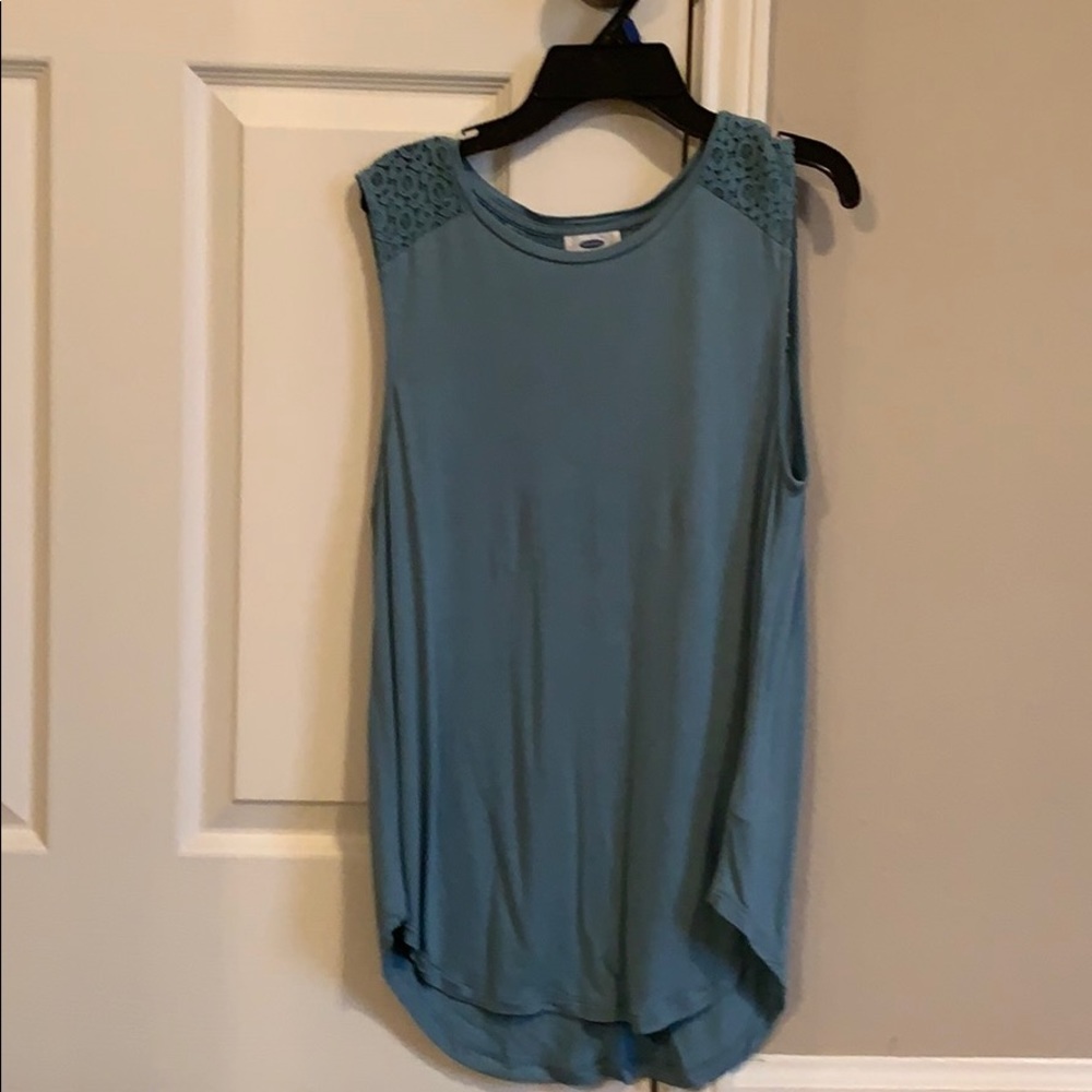 Old navy thick strap tank top